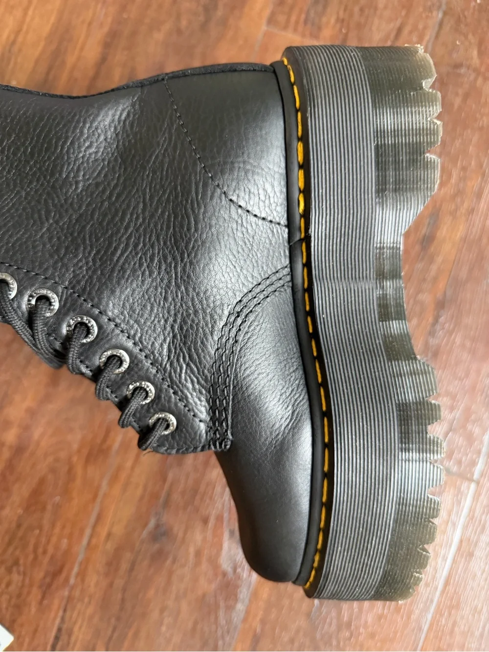 Dr. Martens 1460 PASCAL MAX LEATHER PLATFORM BOOTS Size 7 (EU38) BRAND NEW